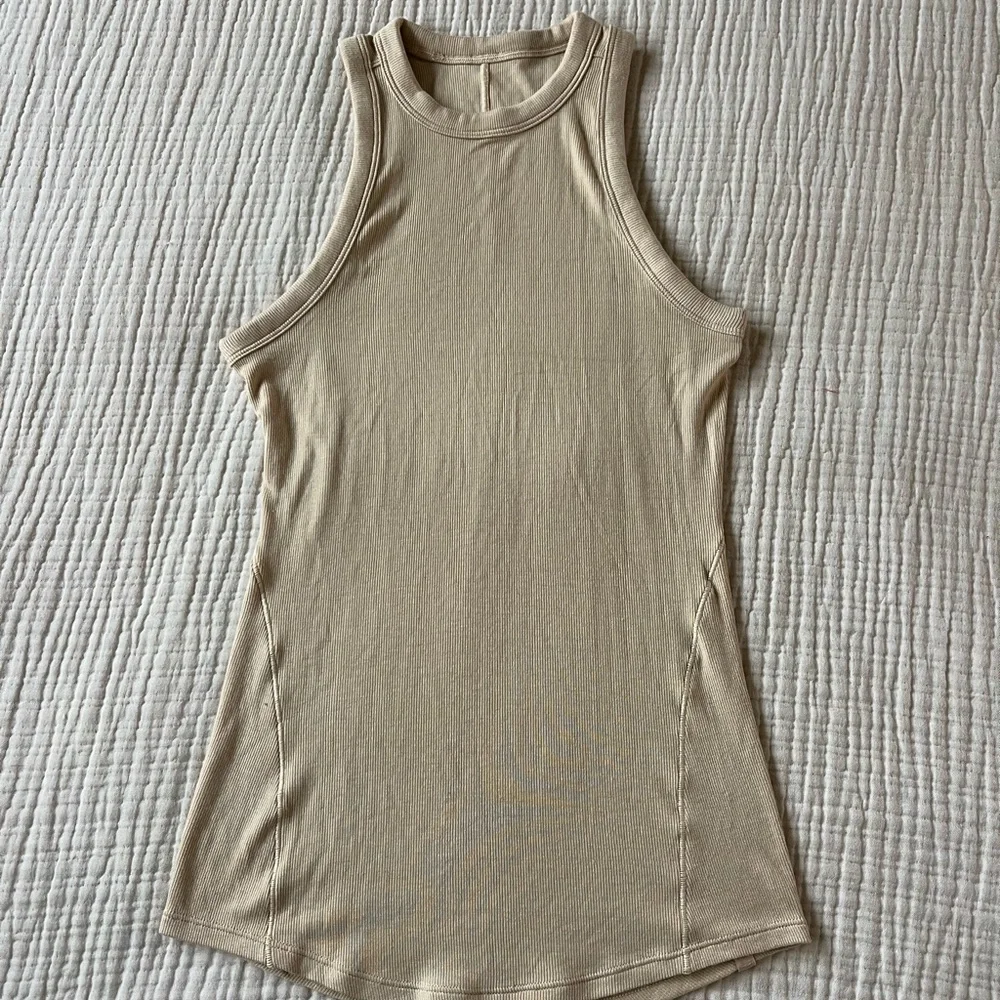 Lululemon Hold Tight Crewneck Tank Top - Picture 1 of 3